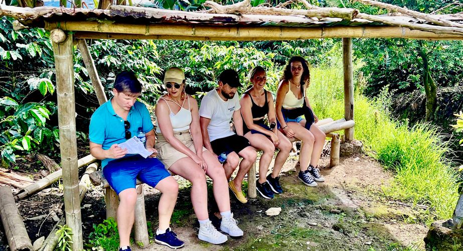 Schaduwplekje tijdens de koffietour Schaduwplekje tijdens de koffietour